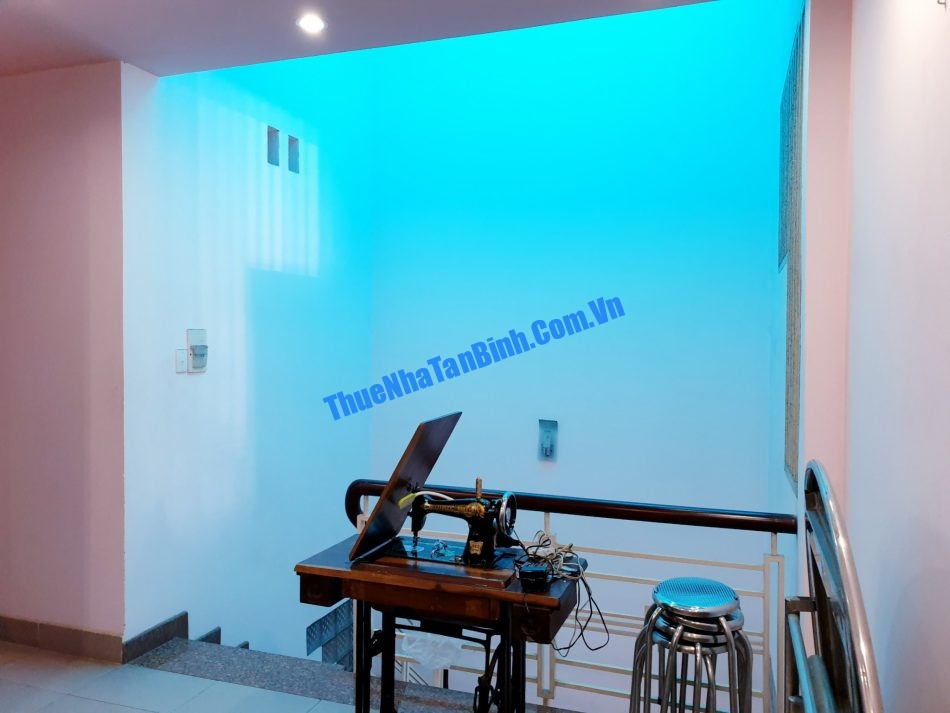 Thuê nhà mặt tiền đường Bàu Cát (1)