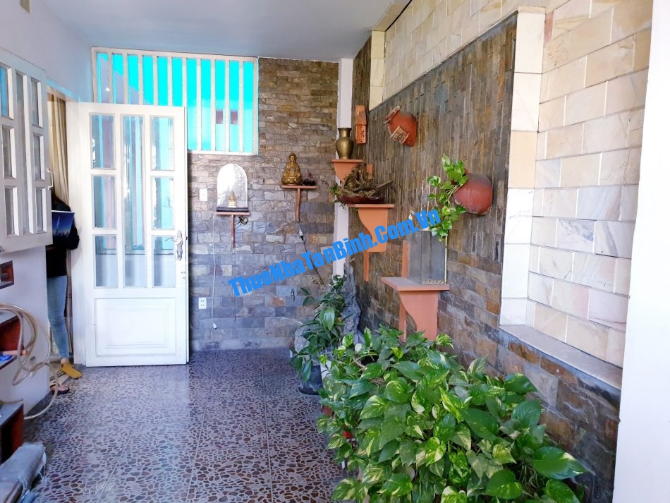 Thuê nhà mặt tiền đường Bàu Cát (18)