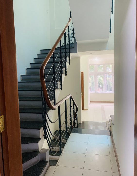 Thuê Nhà Nguyên Căn Đường Nguyễn Minh Hoàng (17)