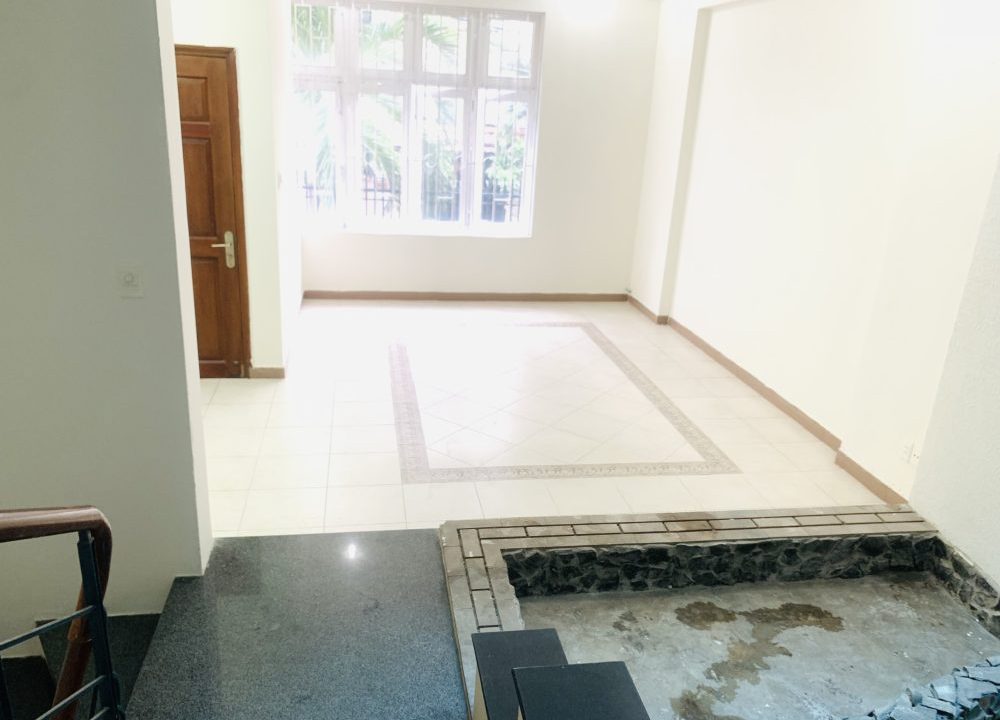 Thuê Nhà Nguyên Căn Đường Nguyễn Minh Hoàng (3)