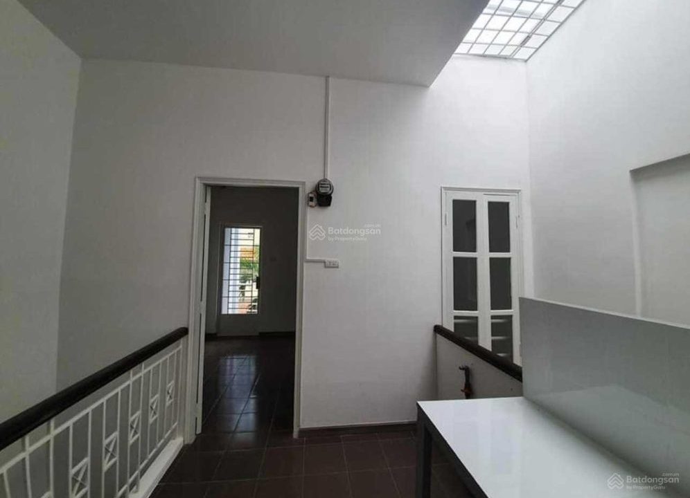 Thuê nhà Yên Thế Khu Sân Bay (6)