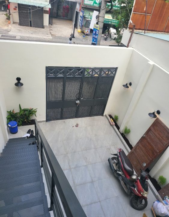 Thuê nhà 158 Phạm Văn Bạch (12)