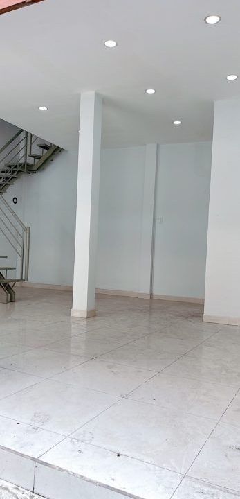 z5298738892150_2e00026b6f75fd46a67d73d581370530